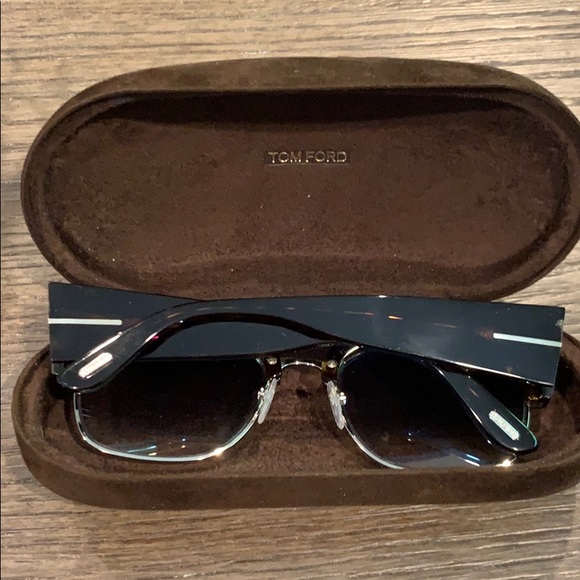 Mint condition TOM FORD sunglasses main image 5